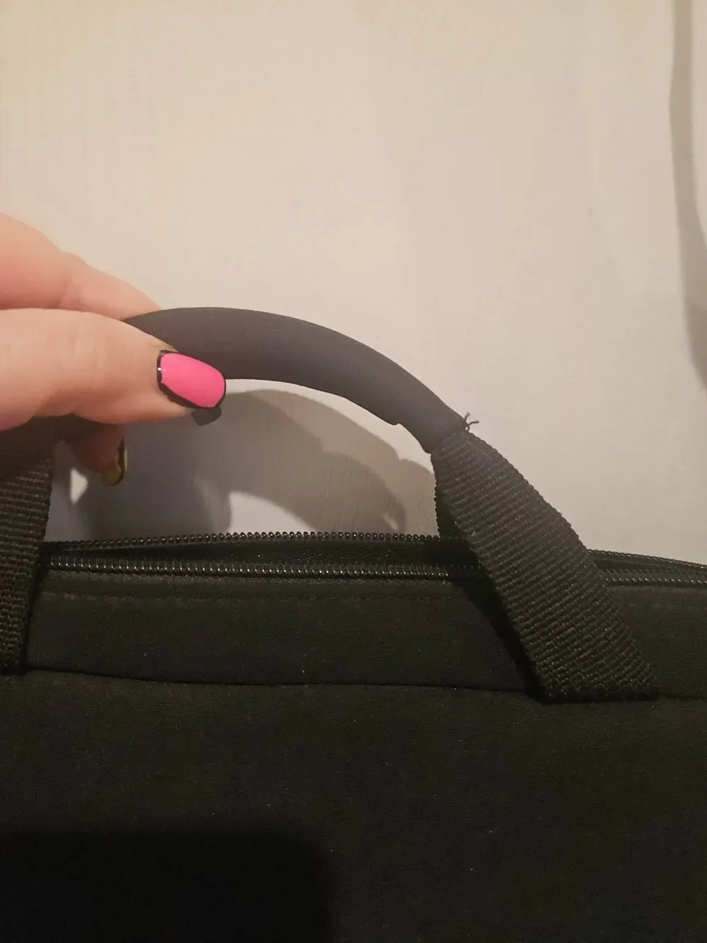 Targus durable shoulder